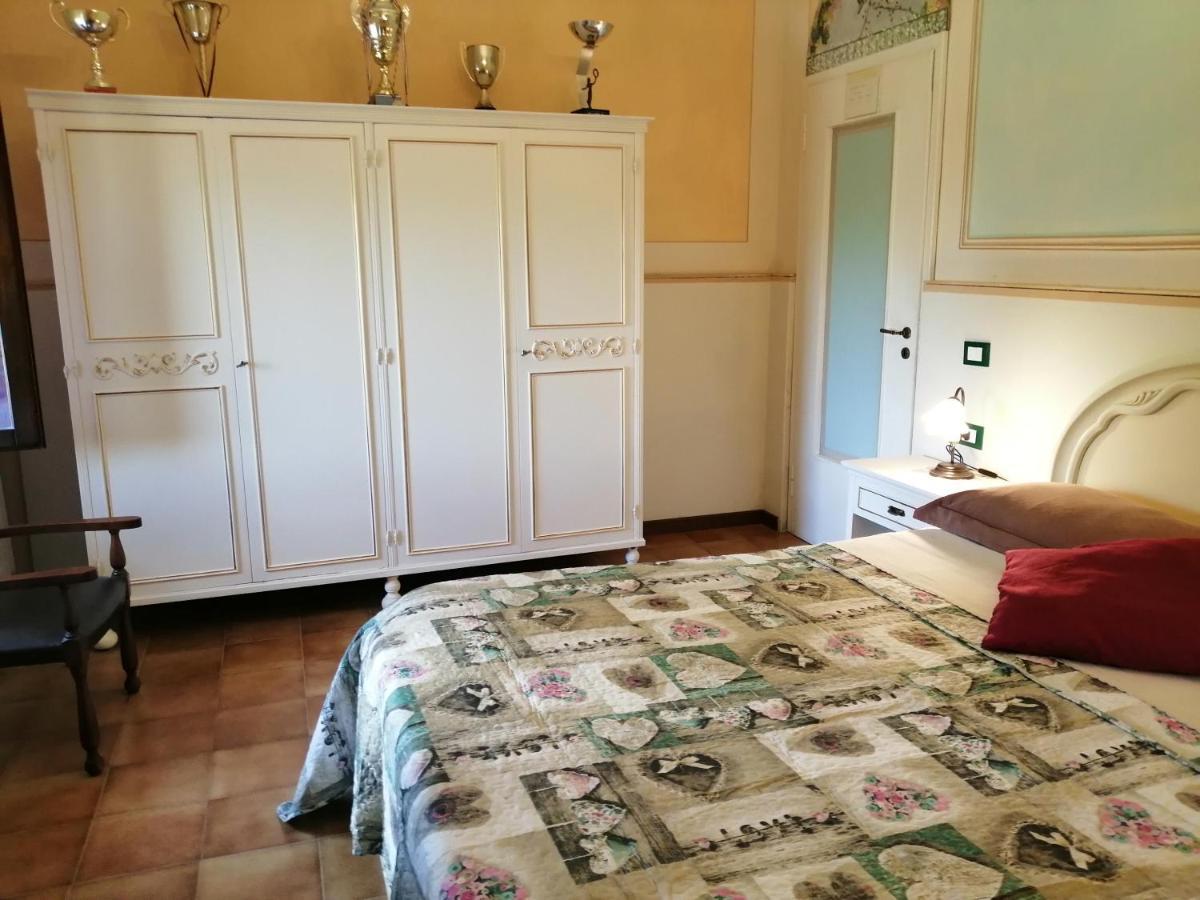 B&B San Nicola Serramazzoni Dış mekan fotoğraf