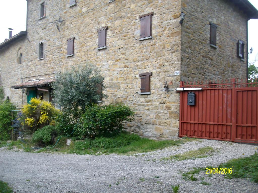 B&B San Nicola Serramazzoni Dış mekan fotoğraf