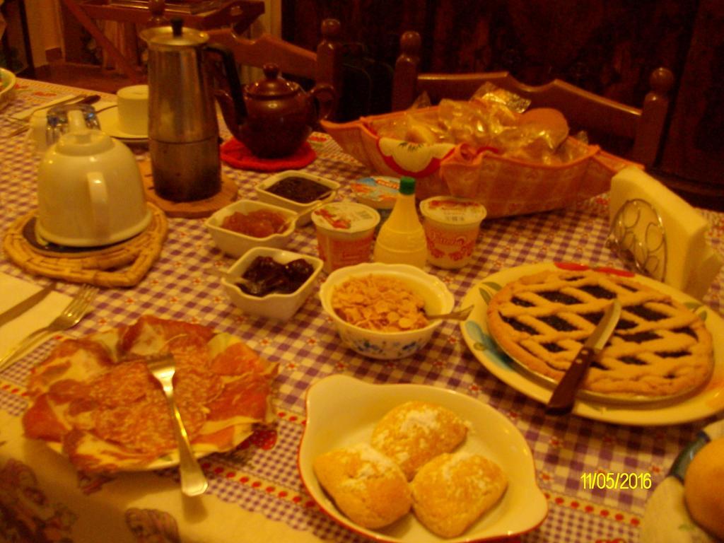 B&B San Nicola Serramazzoni Dış mekan fotoğraf
