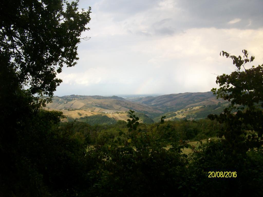 B&B San Nicola Serramazzoni Dış mekan fotoğraf